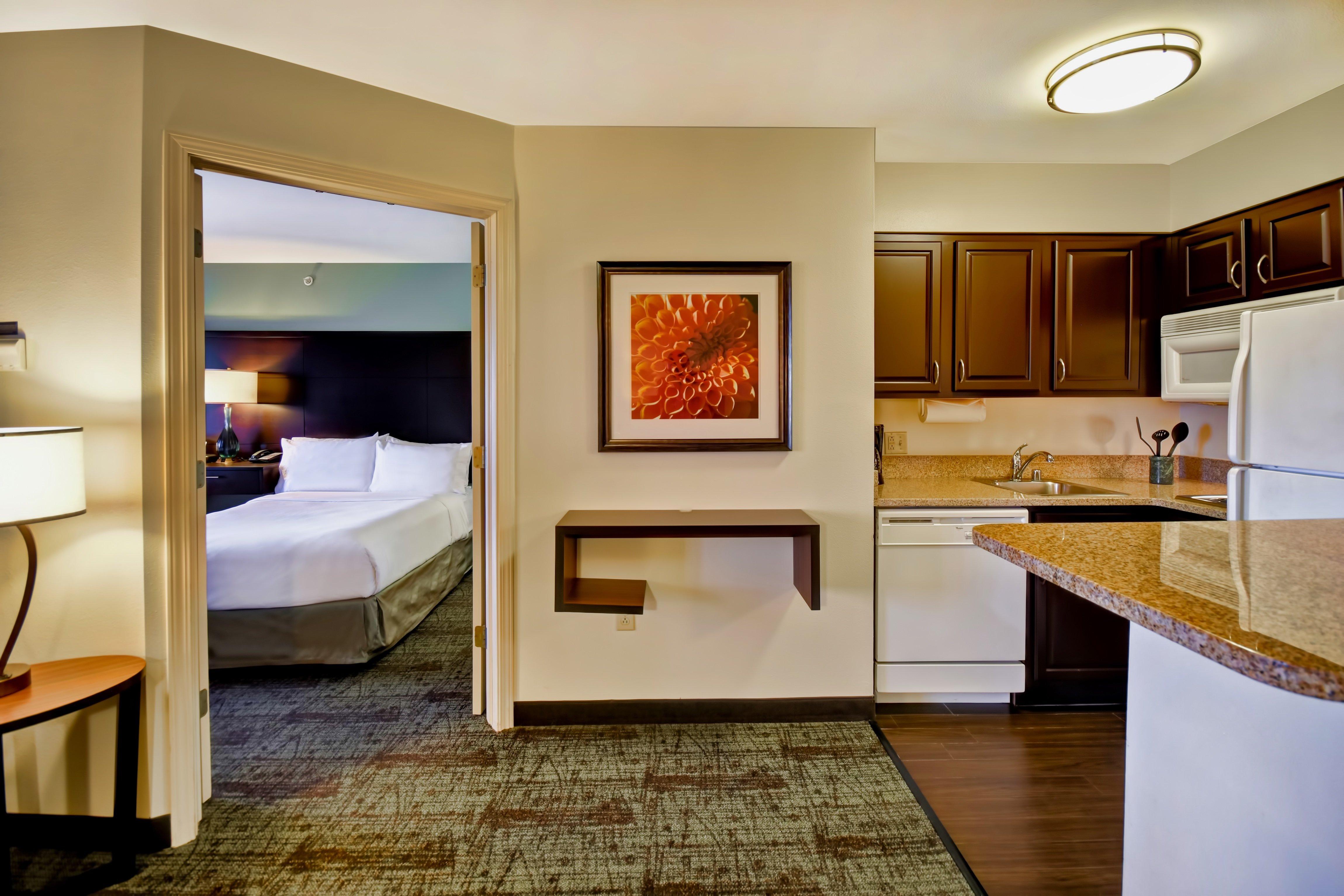 Staybridge Suites Madison - East, An Ihg Hotel Extérieur photo