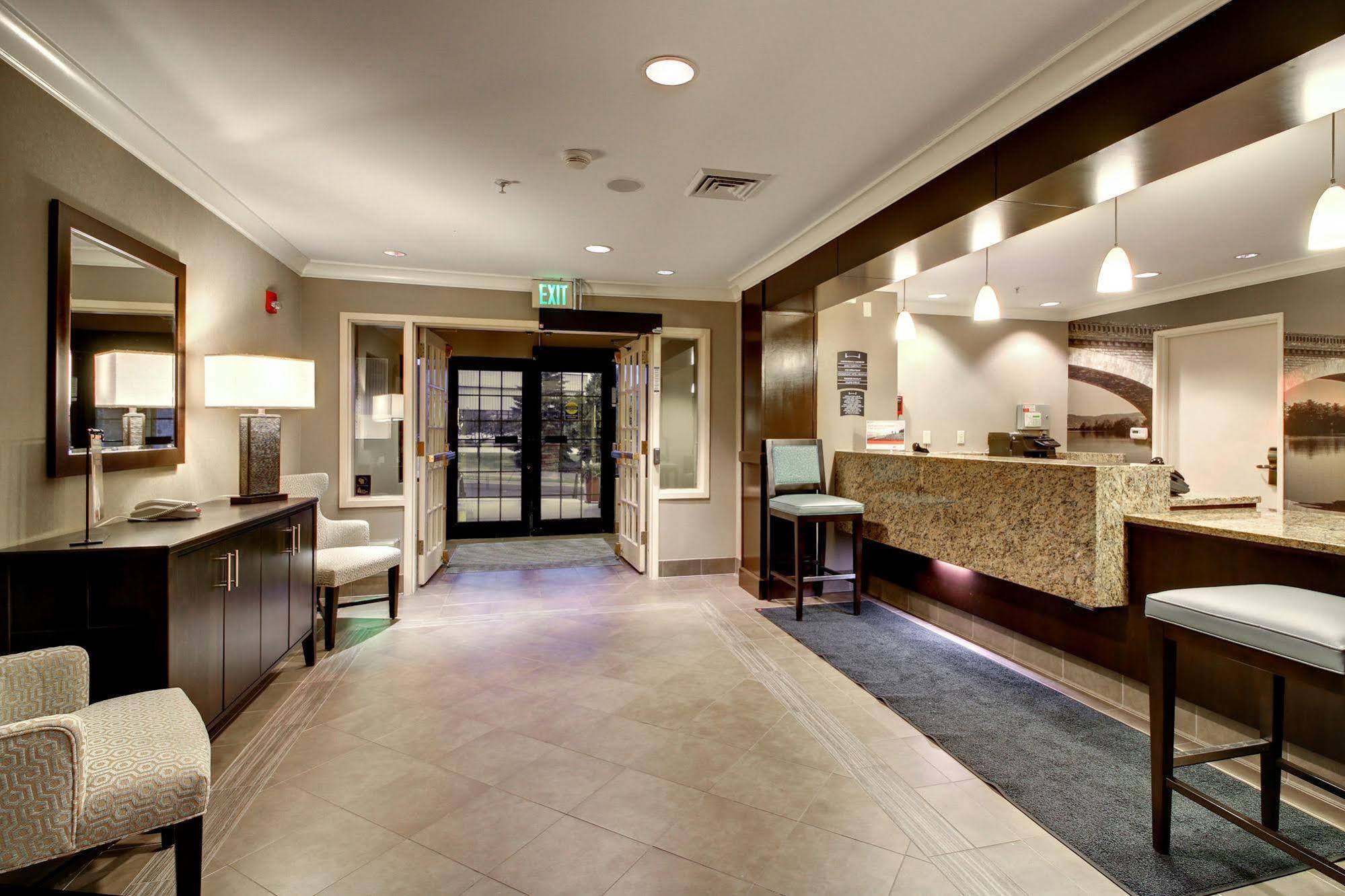 Staybridge Suites Madison - East, An Ihg Hotel Extérieur photo