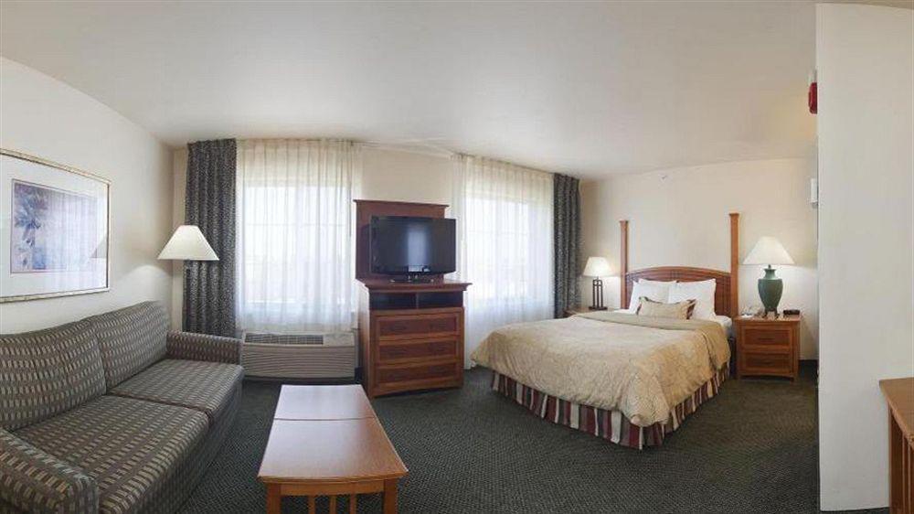 Staybridge Suites Madison - East, An Ihg Hotel Extérieur photo